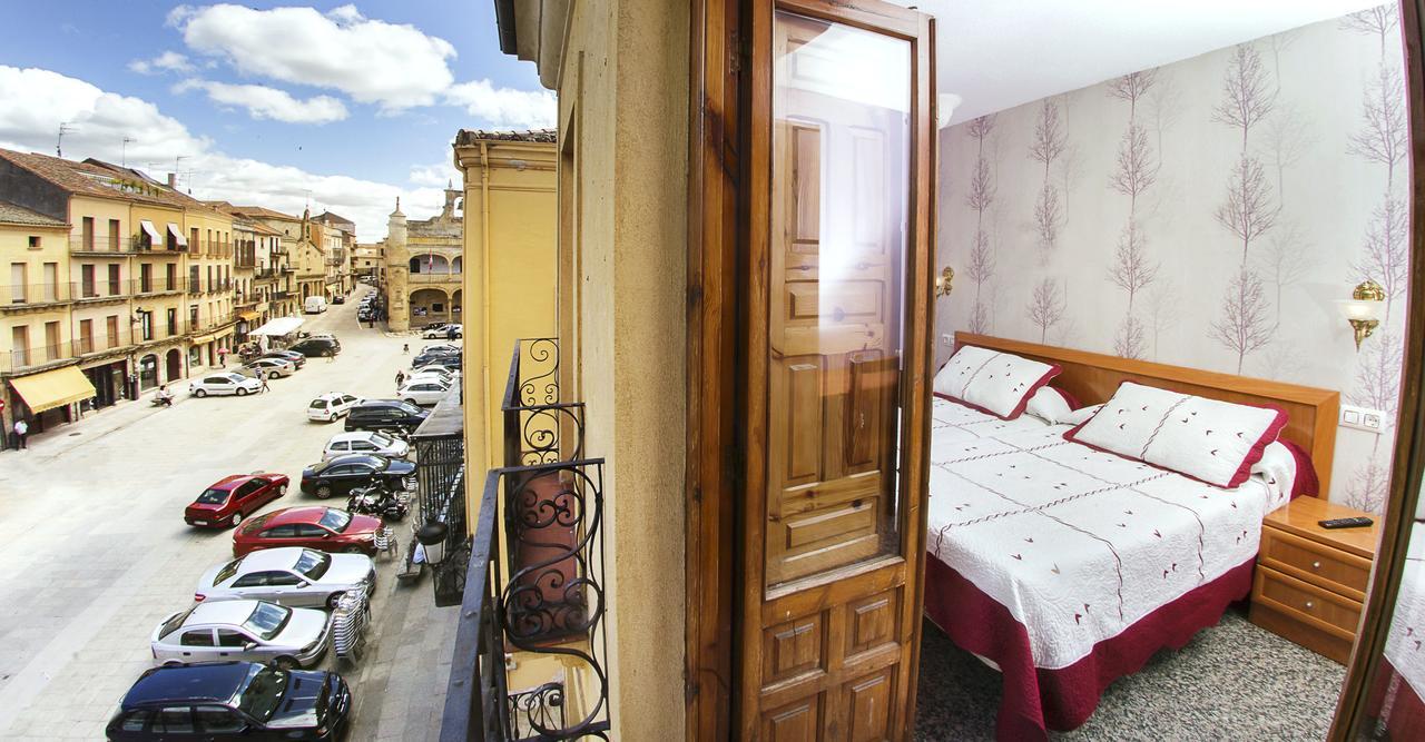 Hostal Plaza Ciudad Rodrigo Exterior photo